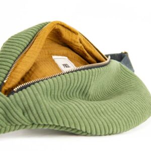 Banane en velours grosses cotes vert